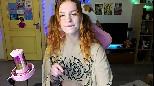 Snapshot of Sunny_Elly chatting on October 21, 9:02 am Sunny Elly online show from October 21, 9:02 am