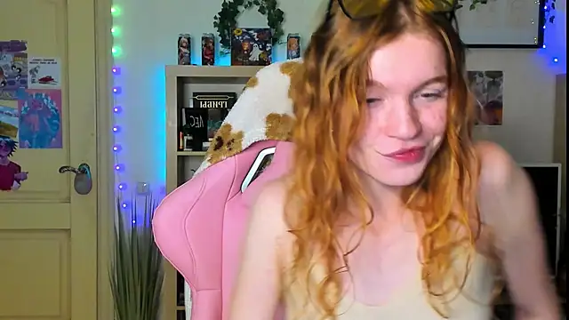 Snapshot of Sunny_Elly chatting on October 10, 9:03 am Sunny Elly online show from October 10, 9:03 am