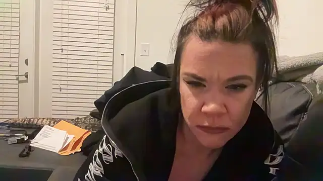 RavenRayyy online show from October 30, 6:27 am