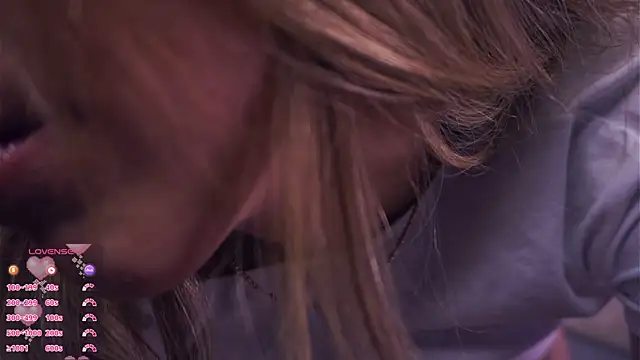 FannyHewson online show from October 11, 7:38 pm