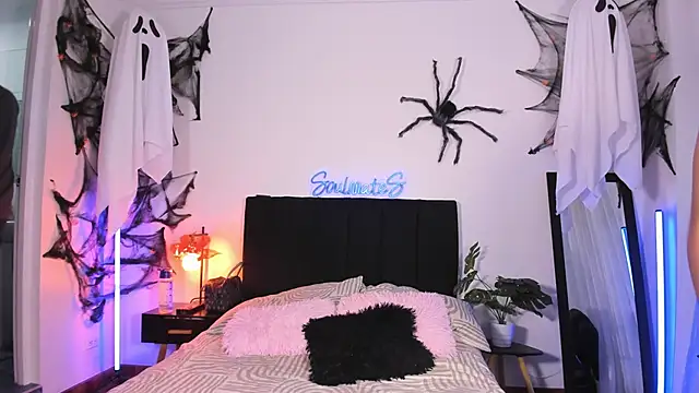 -soulmate-s online show from October 20, 1:25 pm