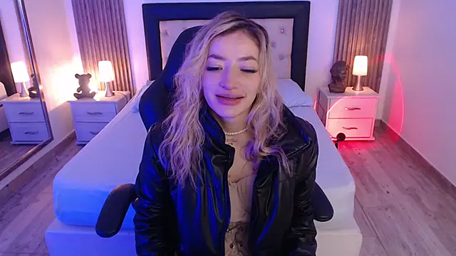 zoe jones13 online show from October 7, 3:33 am