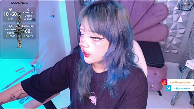 toky doll online show from November 12, 8:40 pm