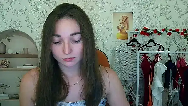  Barbie Kiss  online show from November 9, 5:31 pm