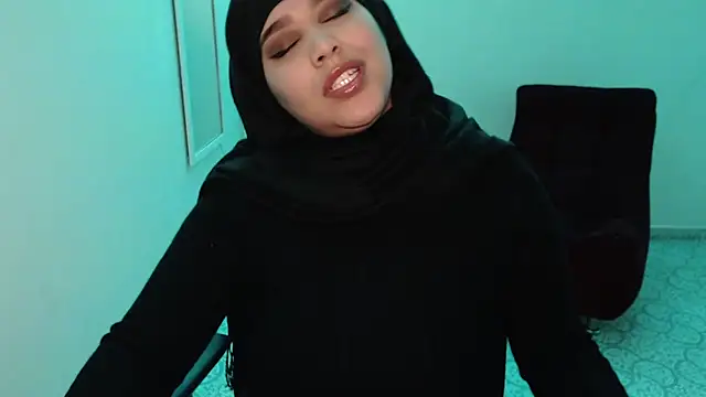 VenussTits97 online show from October 3, 6:46 pm