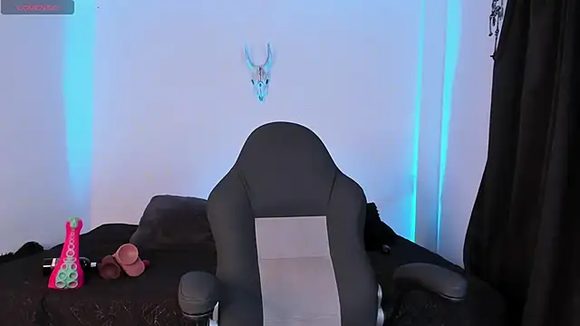 Aliz01 online show from December 1, 11:07 pm