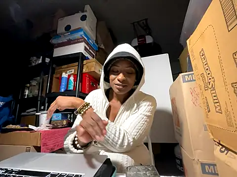 wynterheat online show from December 2, 7:54 am