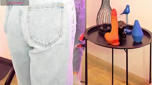 Diana Garrett online show from November 16, 1:51 am