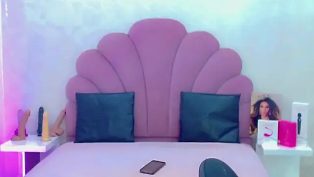 briana sex32 online show from April 5, 8:30 pm