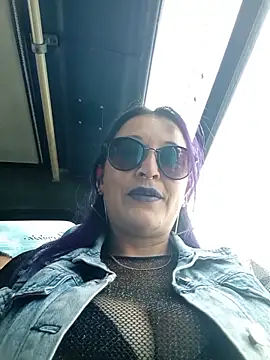 sophie banger online show from April 7, 8:11 pm