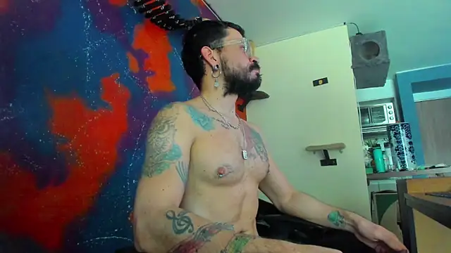 leondevereda online show from October 12, 7:49 pm