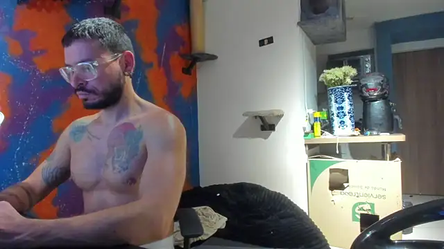 leondevereda online show from September 10, 12:43 am