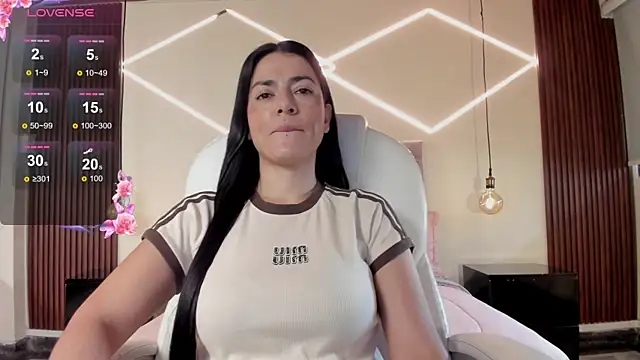 BellaClaiir online show from March 20, 3:28 pm