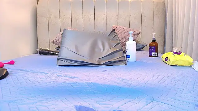 kata hazel online show from March 14, 8:10 pm