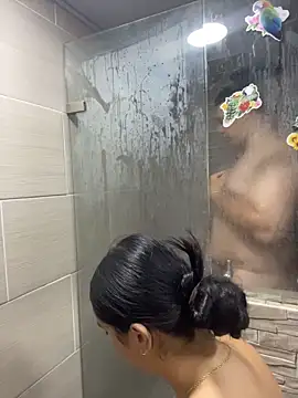 karla nill online show from April 10, 7:20 pm