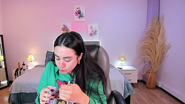 Icysweetcam online show from April 17, 12:18 pm