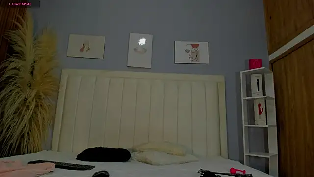 Paula-Brown1 online show from October 17, 7:06 pm