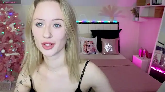 SashaBrooks online show from January 7, 7:06 pm