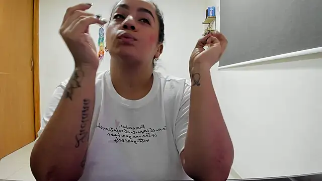 Samanthagax online show from May 16, 12:46 am