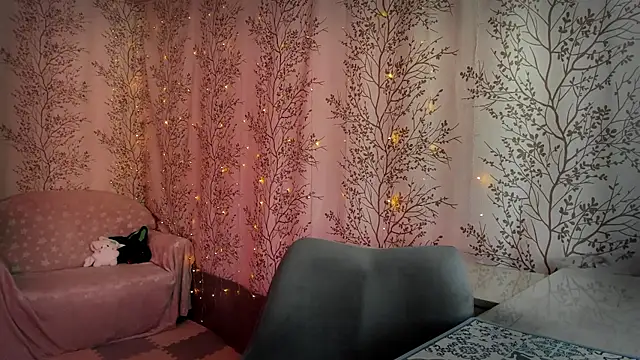 Mary0Lou online show from February 14, 8:05 am