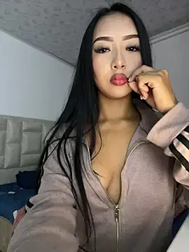 SOPHIACANDY19  online show from July 1, 12:54 am