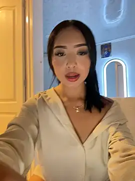 SOPHIACANDY19  online show from July 10, 1:06 am