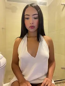 SOPHIACANDY19  online show from October 18, 11:28 pm