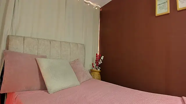 Little Ivy online show from September 11, 7:47 pm