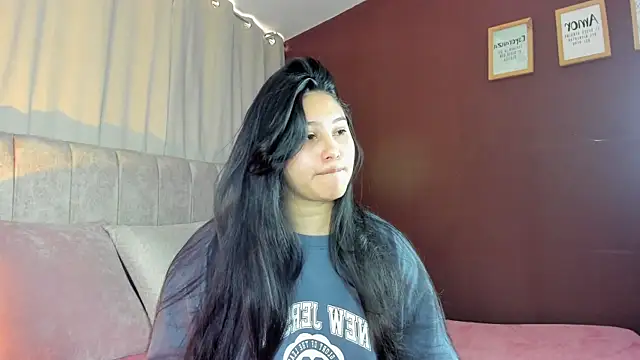 Little Ivy online show from September 15, 7:10 pm