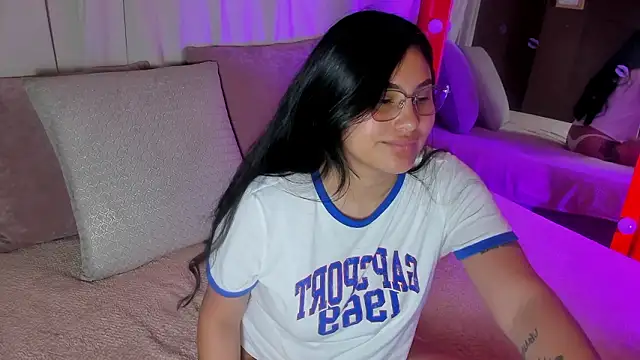 Little Ivy online show from February 2, 7:46 pm