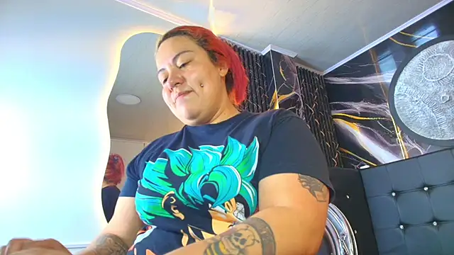 Bruja  Scarlata online show from November 18, 10:16 am