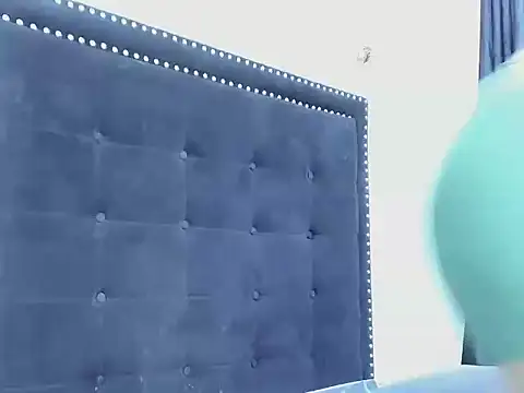 ShanayaKops online show from November 7, 3:17 pm