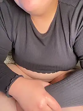 Snapshot of fatty_asian_lana chatting on November 1, 1:54 am fatty asian lana online show from November 1, 1:54 am