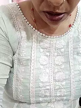 Urmila bhabhii online show from April 11, 9:13 am