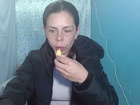 Marilyn xxxx online show from December 1, 10:23 pm