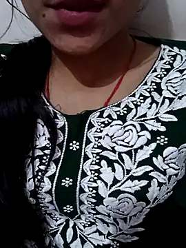 Snapshot of Riyu_05 chatting on October 11, 6:40 am Riyu 05 online show from October 11, 6:40 am