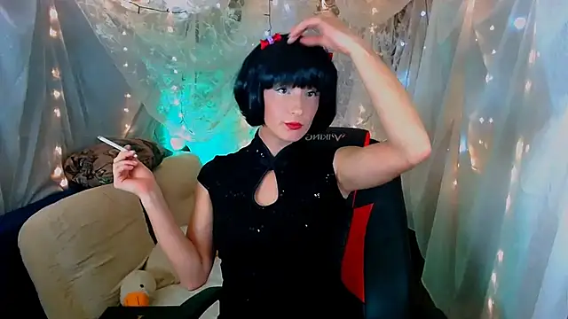 Snapshot of AgathaNoxe chatting on September 18, 9:35 pm AgathaNoxe online show from September 18, 9:35 pm