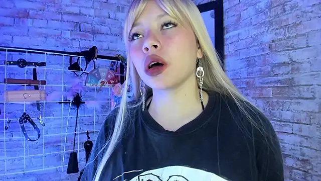 Cherry xoxx online show from November 3, 12:09 pm