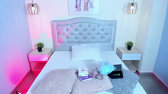 escarleth   online show from December 1, 2:09 pm