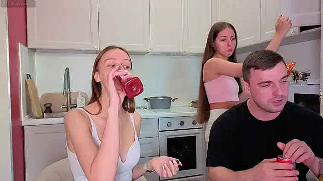 fcjuicy pussy online show from October 8, 2:10 pm