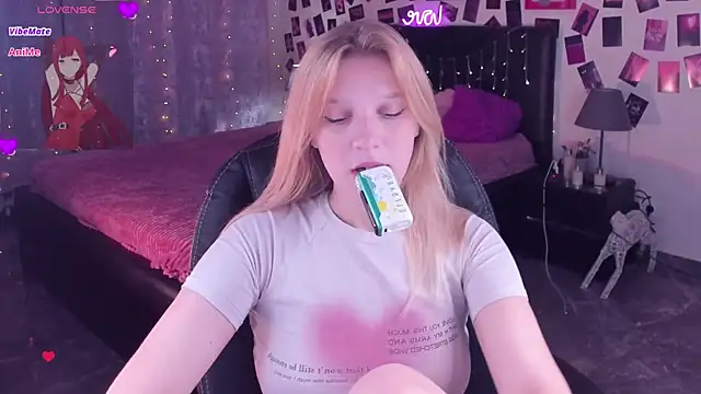 KarambaMoon online show from September 18, 9:24 pm