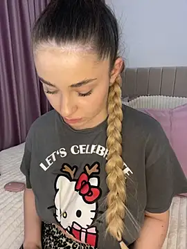 Snapshot of GraceCarther chatting on October 19, 6:32 pm GraceCarther online show from October 19, 6:32 pm