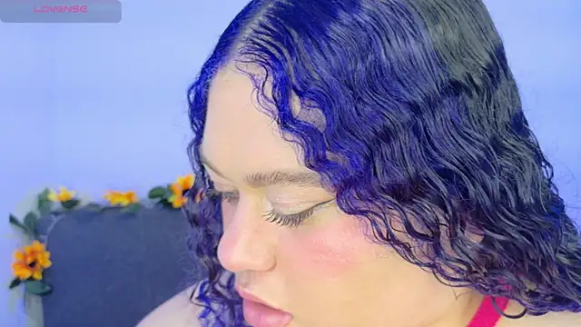 lunitaa0 online show from March 26, 5:42 am