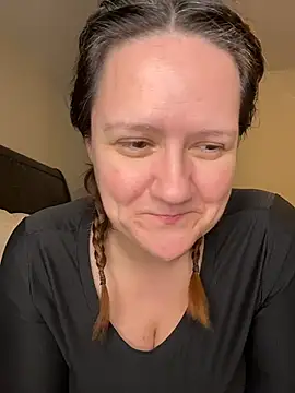 Kinkbitch25 online show from December 17, 12:27 am