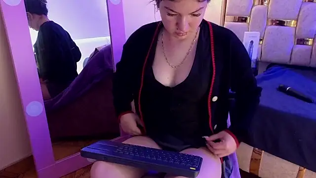 lilimini032 online show from March 17, 8:46 pm