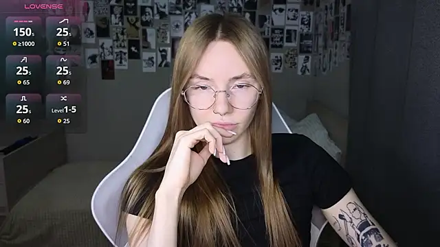 littlevildevil online show from February 15, 11:09 am