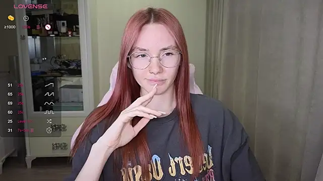 littlevildevil online show from October 17, 10:40 am