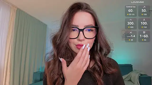 Oh My Dianee online show from March 19, 7:02 am