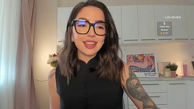 Oh My Dianee online show from September 11, 7:42 am