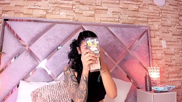  lanna jhonson  online show from October 25, 11:18 am